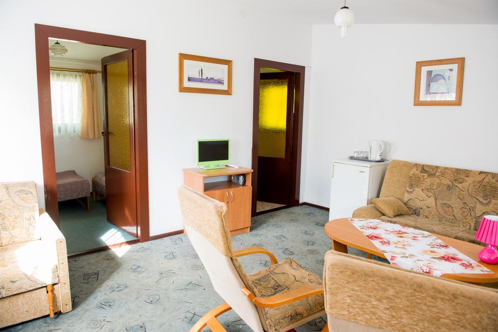 Osrodek Wypoczynkowy Wagabunda Hotel Mikołajki Exterior photo